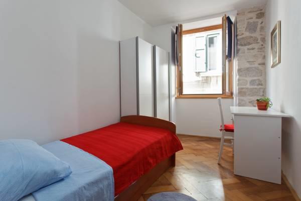 Old Town Apartment Mila สปลิท ภายนอก รูปภาพ